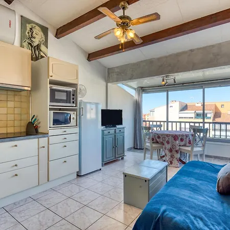 T2 Mont St Martin Apartment